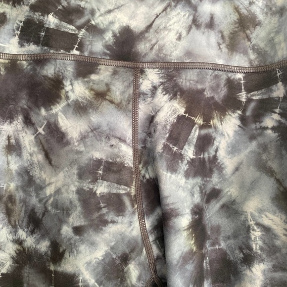 ATHLETA 3X Salutation Stash Pocket II Tye Dye Print Leggings Impeccable! - Picture 3 of 5